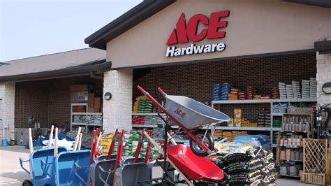 nearest hardware stores near me.